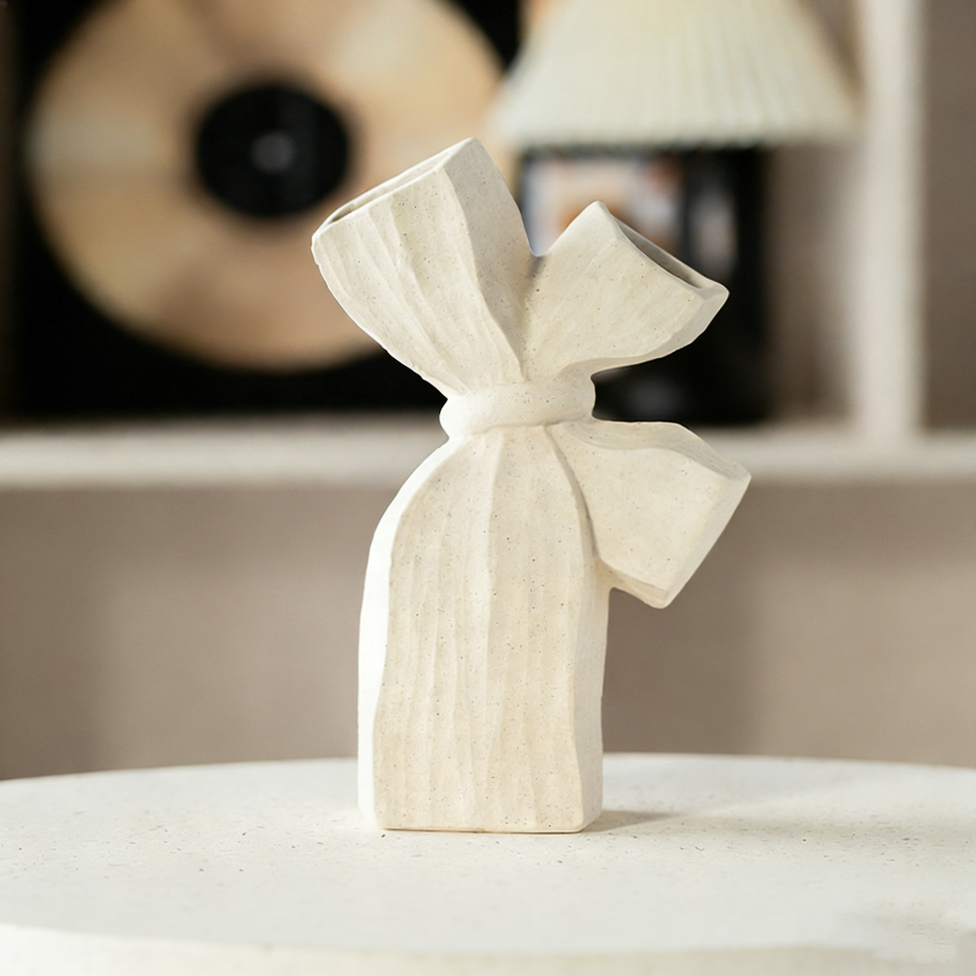 Abstract Ceramic Art Sculpture: Minimalist Knot-Shaped Home Decor for Living Room, Bedroom & Office - Modern Aesthetic Tabletop Ornament (2 Sizes/2 Colors)