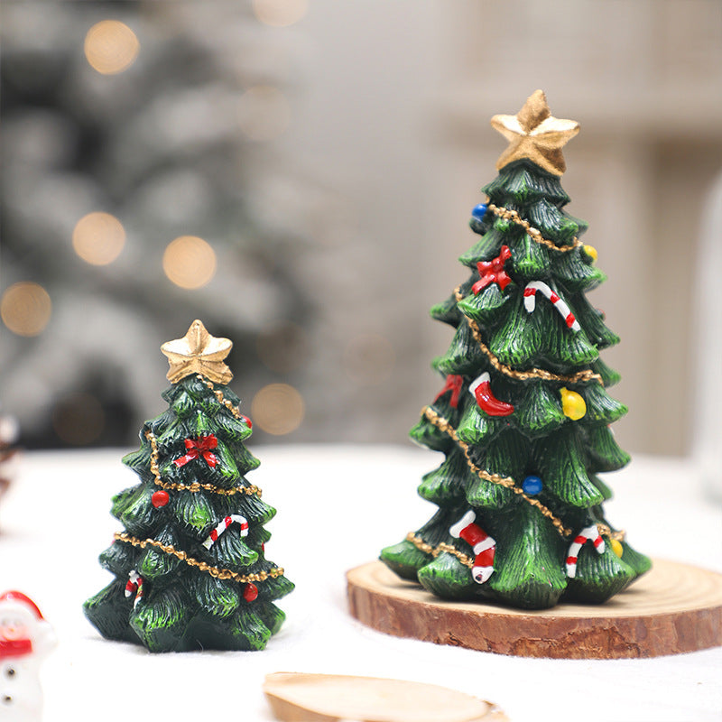 Mini Resin Christmas Tree Ornament, Festive Tabletop Decoration in 9 cm or 13 cm for Cozy Holiday Displays