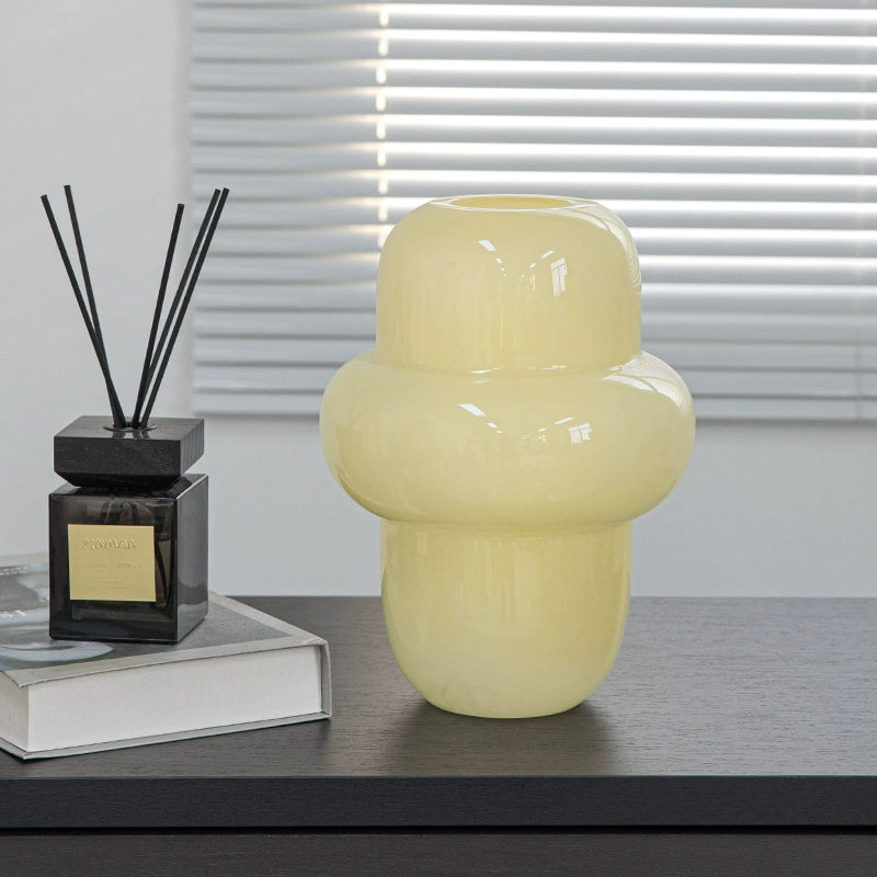 Vintage Ins style honey cream living room glass floral decoration, light luxury and high-end, milky white antique vase