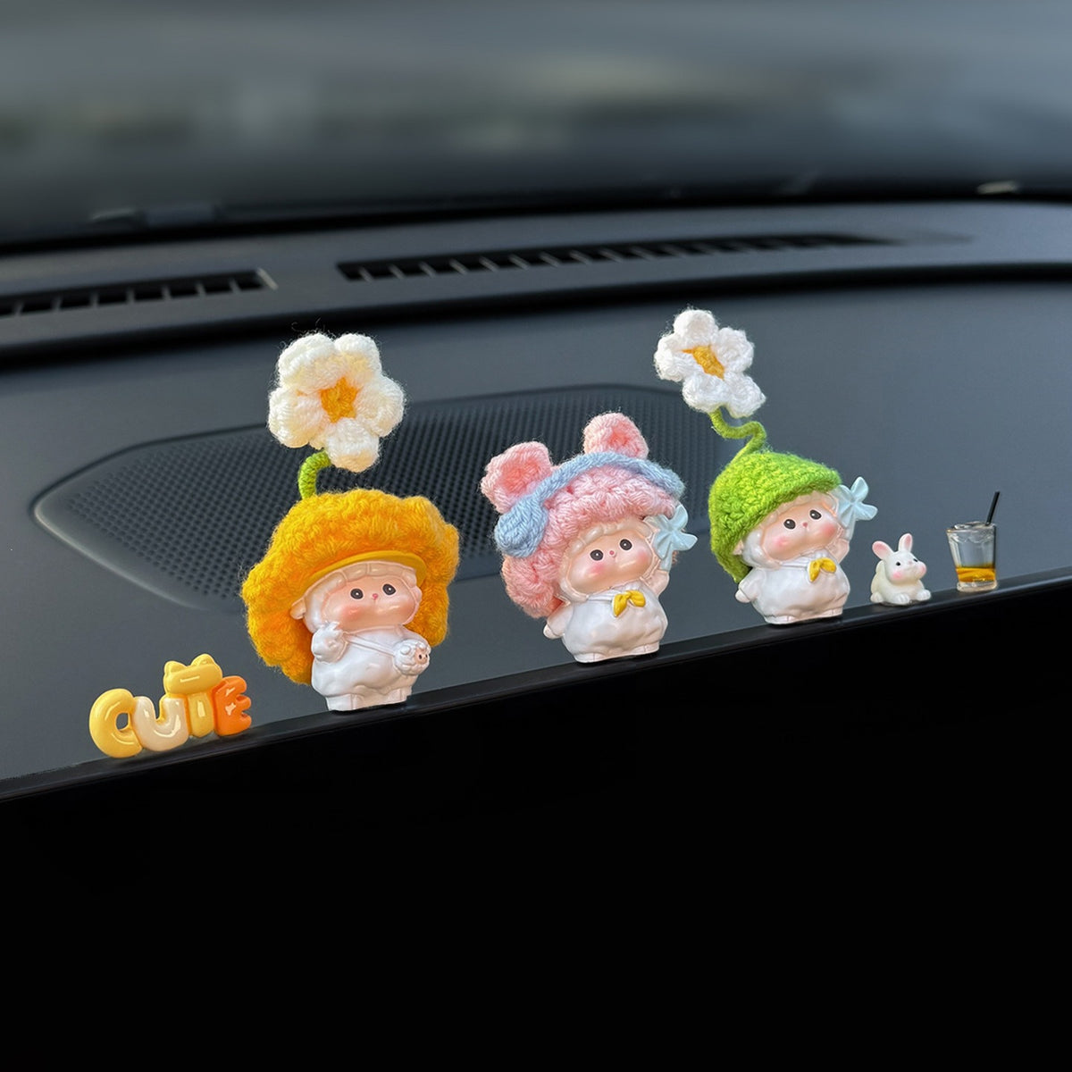 Five-Piece Lamb Figurine Set for Car Dashboard, Cute Mini Animal Accents for Desks and Shelves