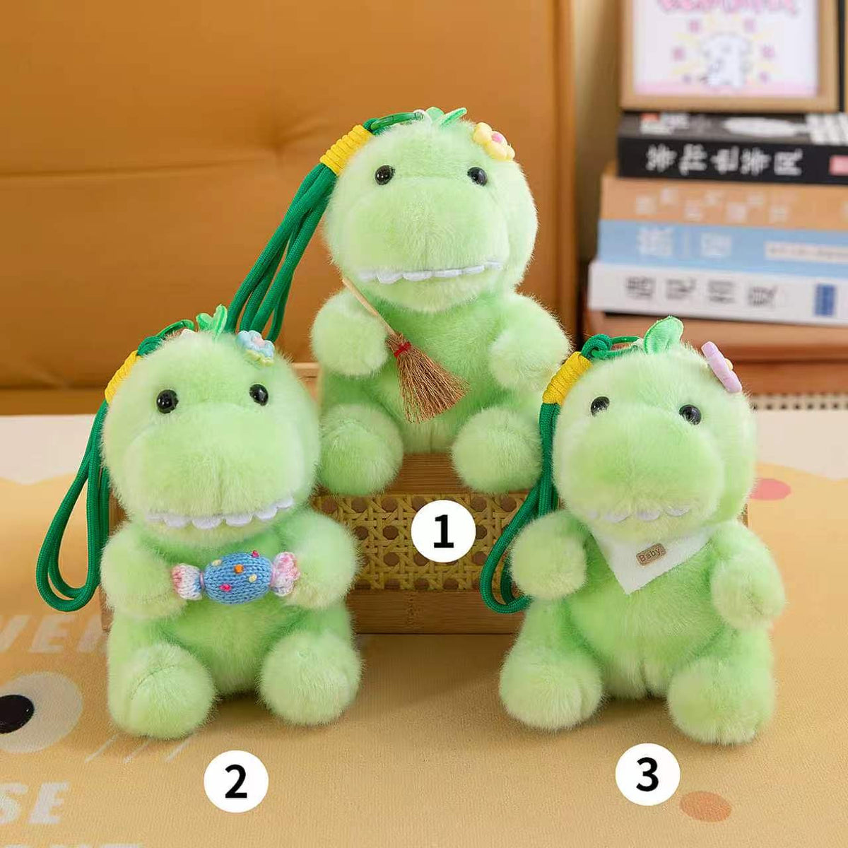 Mini Animal Plush Friends, 16 cm Pocket-Sized Stuffed Toys with Raccoon, Sloth, Cat, Penguin, Dinosaur and Frog Styles for Cozy Desks
