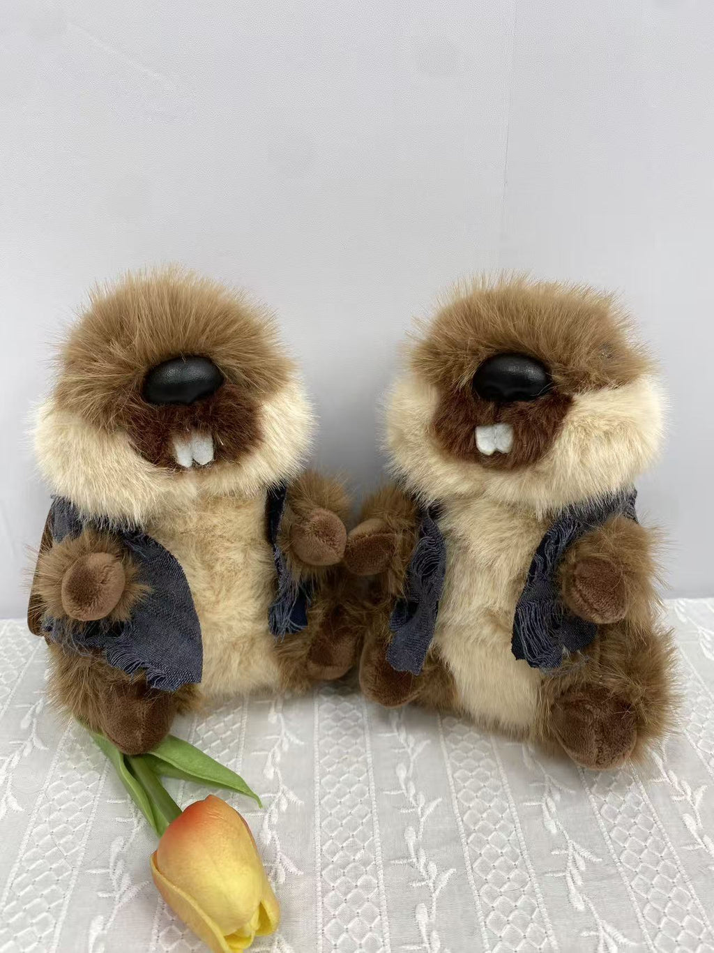 Marmot Plush Toy, 16–28 cm Stuffed Woodland Animal in Brown, Gray, Khaki or Patterned Vest Styles for Cozy Gifts