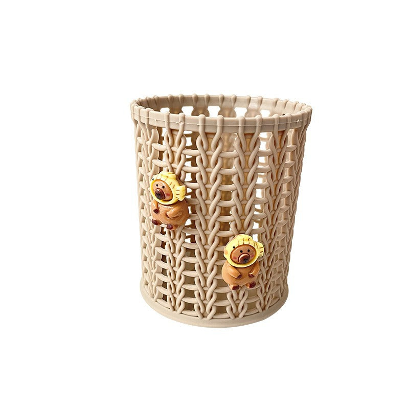 Capybara-Inspired Woven-Look Pencil Holder, Playful Animal Desk Cup for Pens, Brushes and Cozy Workspace Decor