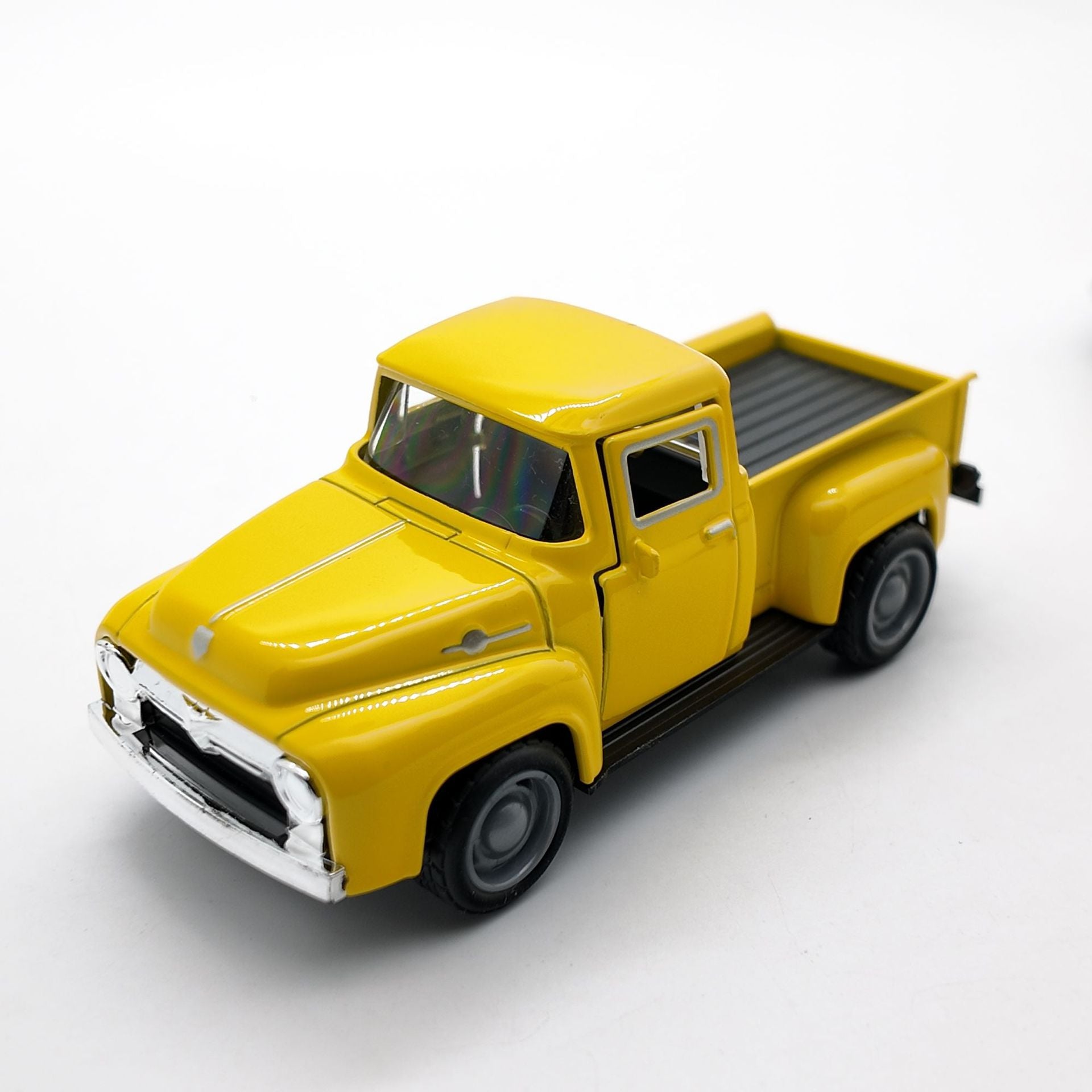 Vintage Alloy Pickup Truck Model – 1:32 Die-Cast Mini Car for Collectors & Home Decor