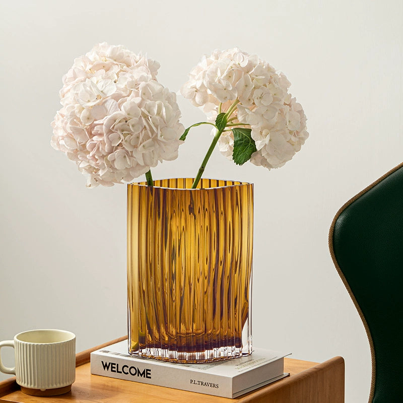 Light luxury leaf vase