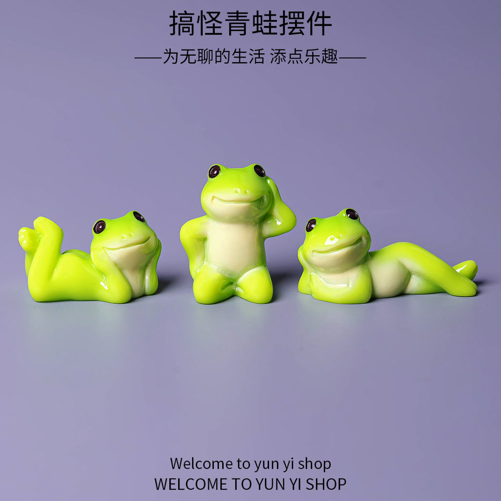 Playful Mini Frog Figurine Set of 6, Green Frogs in Expressive Poses for Desk Displays and Miniature Scenes