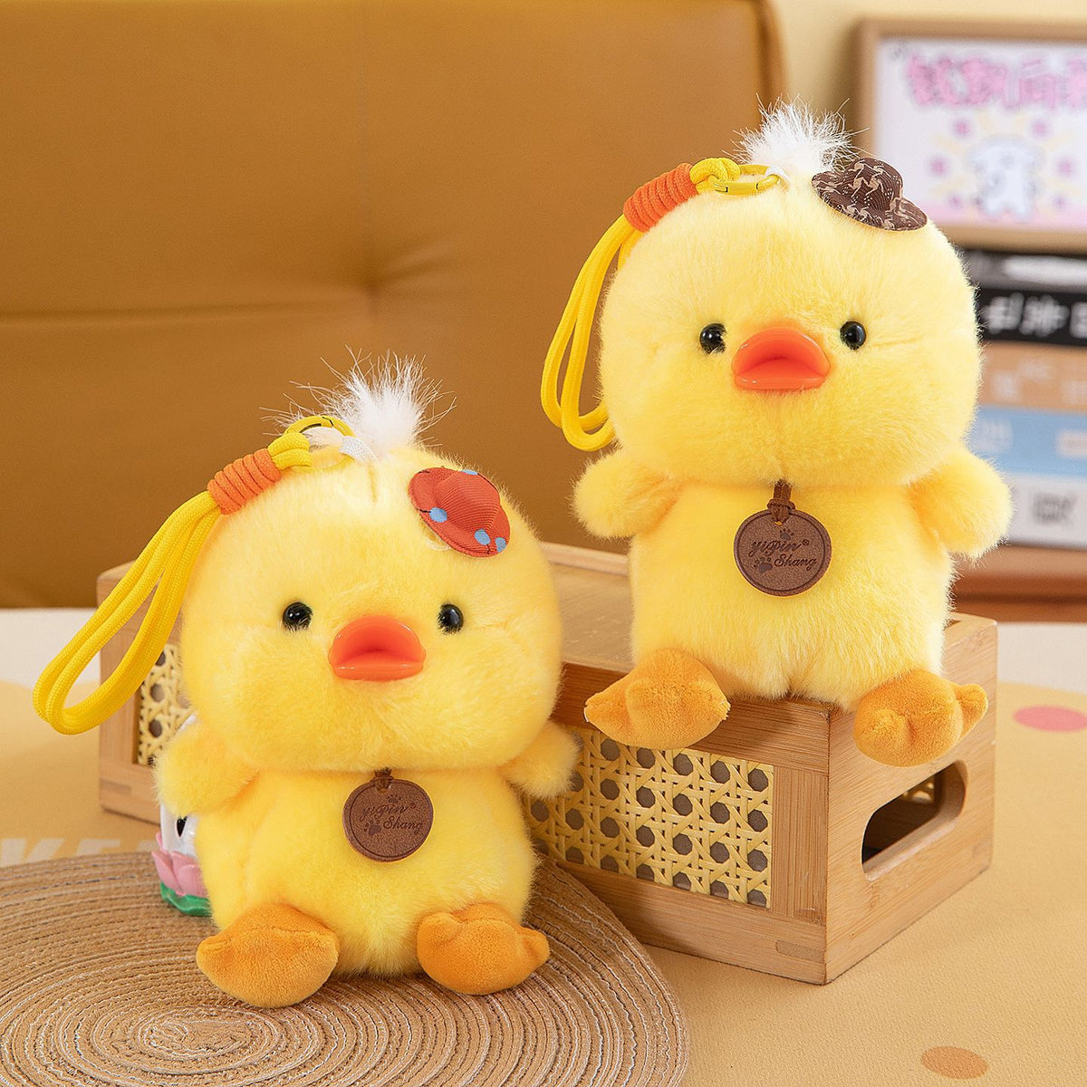 Mini Animal Plush Friends, 16 cm Pocket-Sized Stuffed Toys with Raccoon, Sloth, Cat, Penguin, Dinosaur and Frog Styles for Cozy Desks