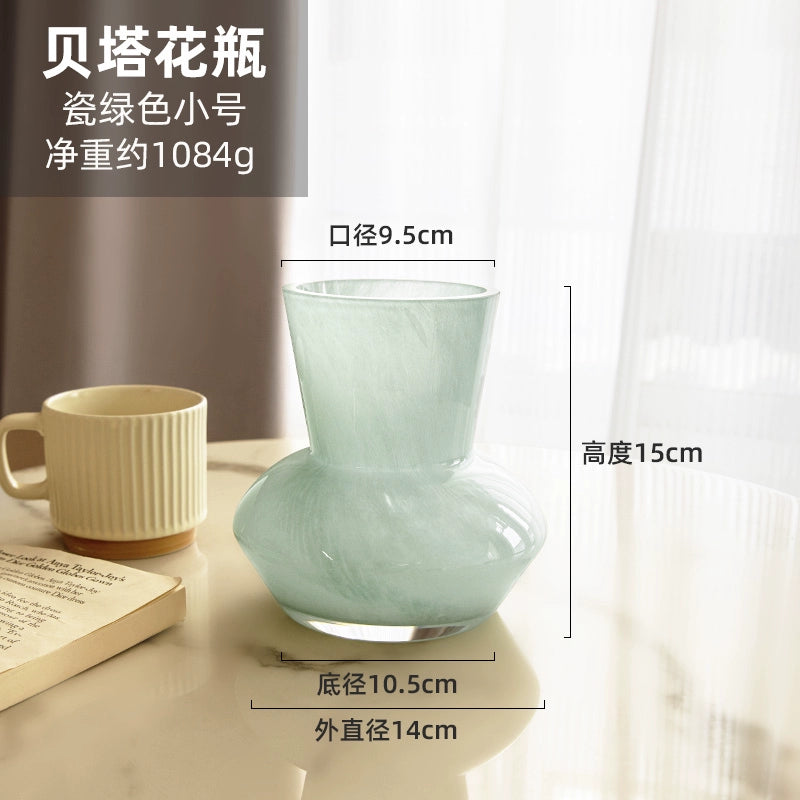 Porcelain powder beta glass vase