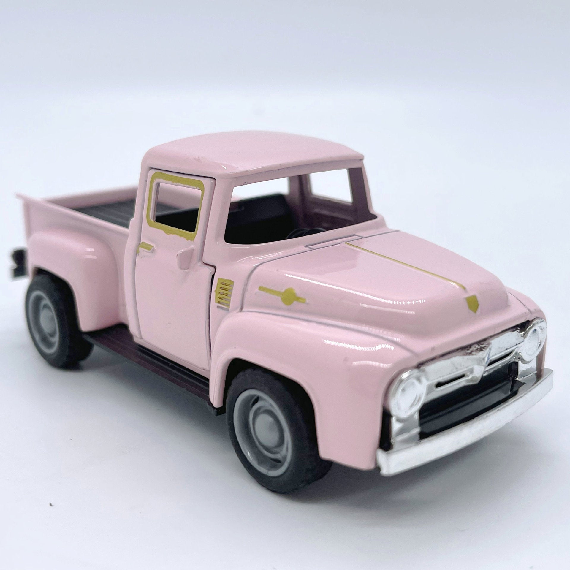 Vintage Alloy Pickup Truck Model – 1:32 Die-Cast Mini Car for Collectors & Home Decor
