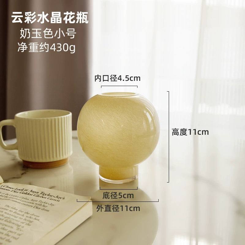 Porcelain powder beta glass vase