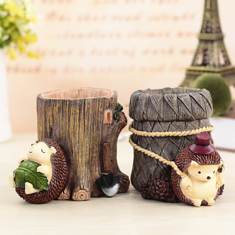 Hedgehog Pencil Holder Figurine, Leaf or Hat Woodland Desk Organizer for Pens, Brushes and Thoughtful Gifts