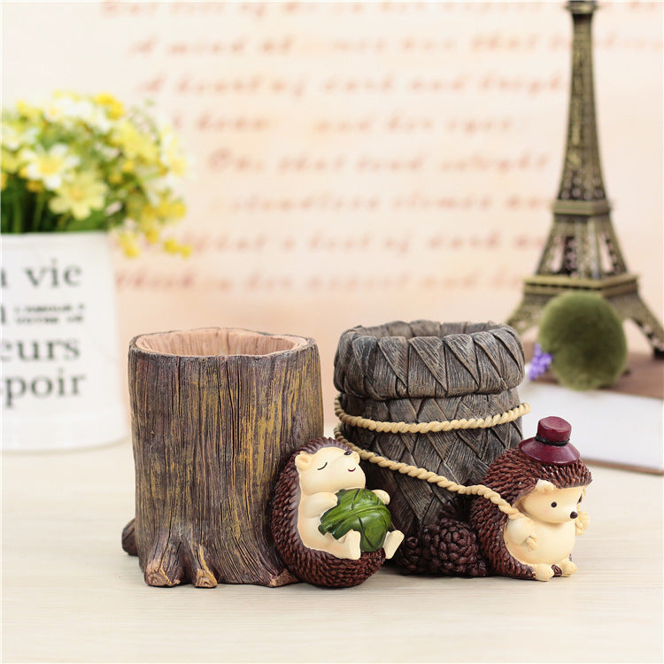 Hedgehog Pencil Holder Figurine, Leaf or Hat Woodland Desk Organizer for Pens, Brushes and Thoughtful Gifts