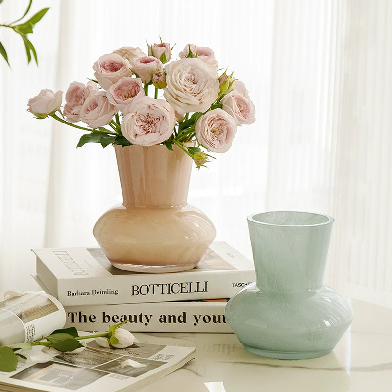 Porcelain powder beta glass vase