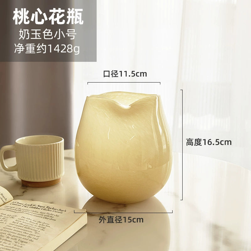 Porcelain powder beta glass vase