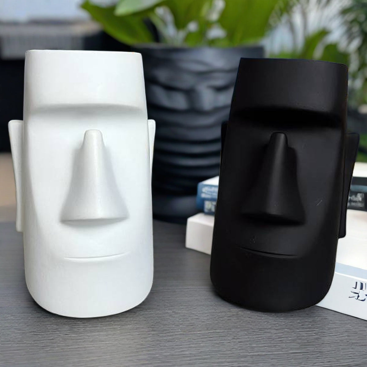 Moai-Inspired Face Pen Holder, Sculptural Black or White Pencil Cup for Modern Desks, Shelves and Thoughtful Gifts