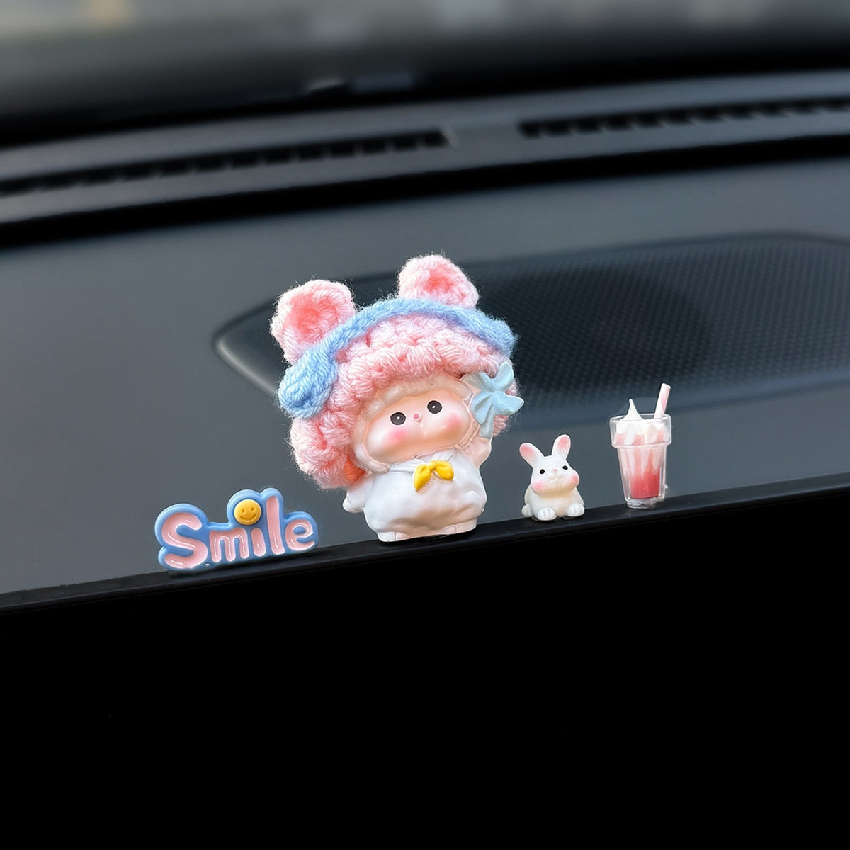 Five-Piece Lamb Figurine Set for Car Dashboard, Cute Mini Animal Accents for Desks and Shelves
