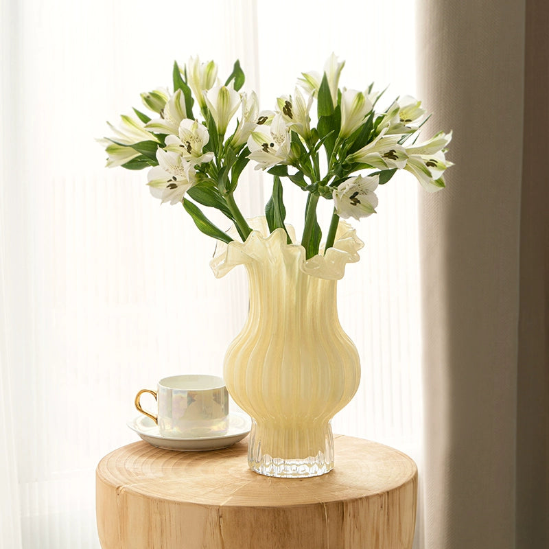 Shiyuan Amber Fish Tail Vase French Light Luxury Niche Living Room Luxury Simple Cream Art Glass Ornament