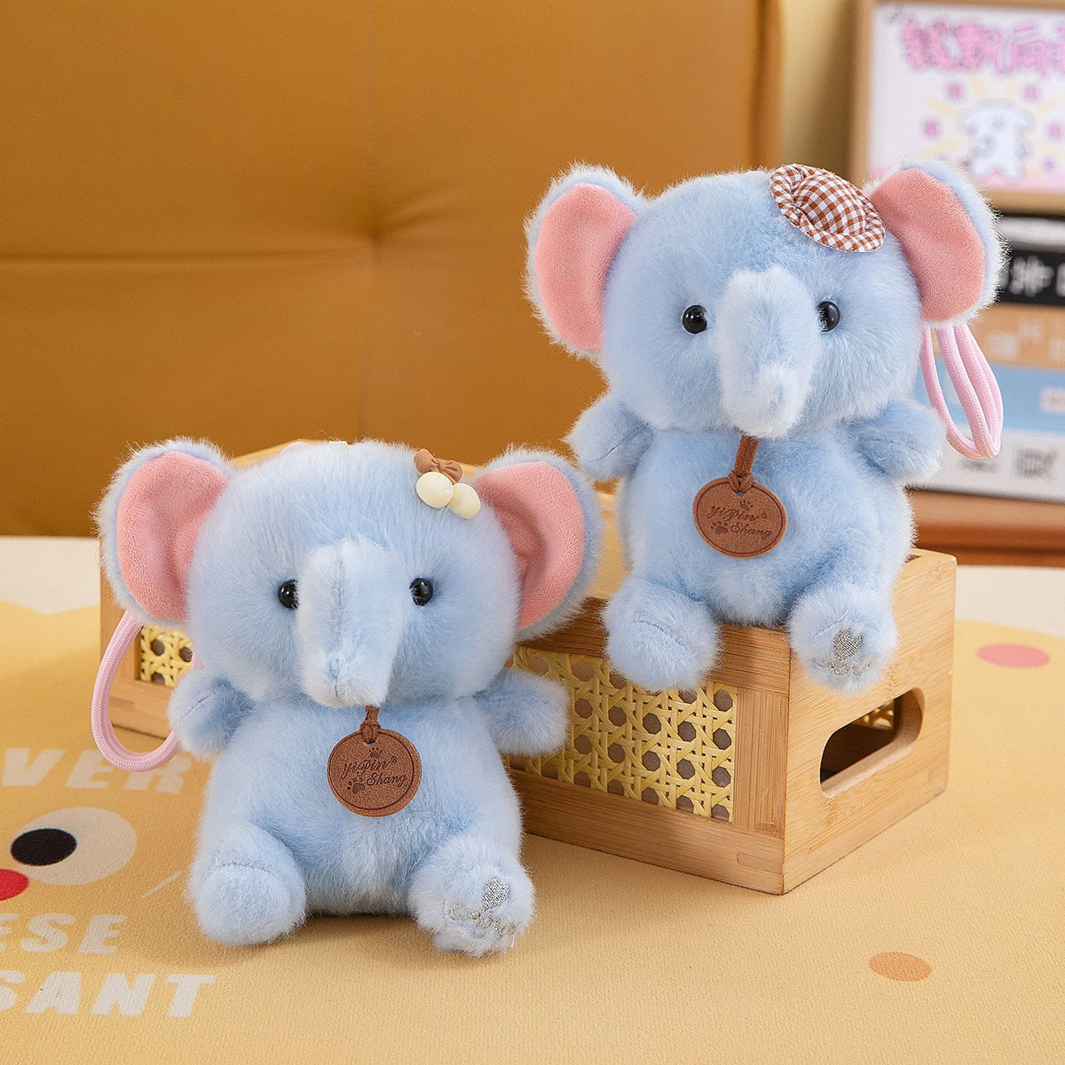 Mini Animal Plush Friends, 16 cm Pocket-Sized Stuffed Toys with Raccoon, Sloth, Cat, Penguin, Dinosaur and Frog Styles for Cozy Desks