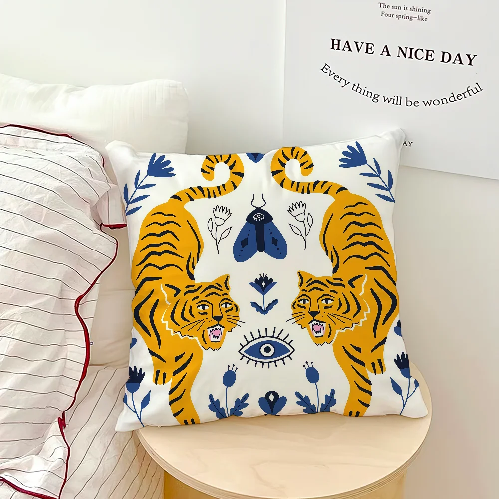 Fashion Leopard art tiger symmetry cushion cover Comfortable soft Pillow Case for Sofa Living Room Home Decor Protective Covers