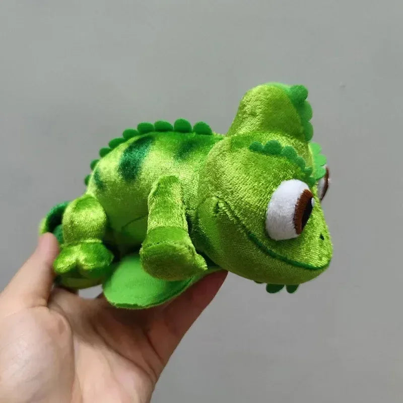 “15cm Green Chameleon Plush Toy - Lifelike Stuffed Animal with Rainforest Charm, Soft Cuddly Companion for Kids &amp; Reptile Lovers”