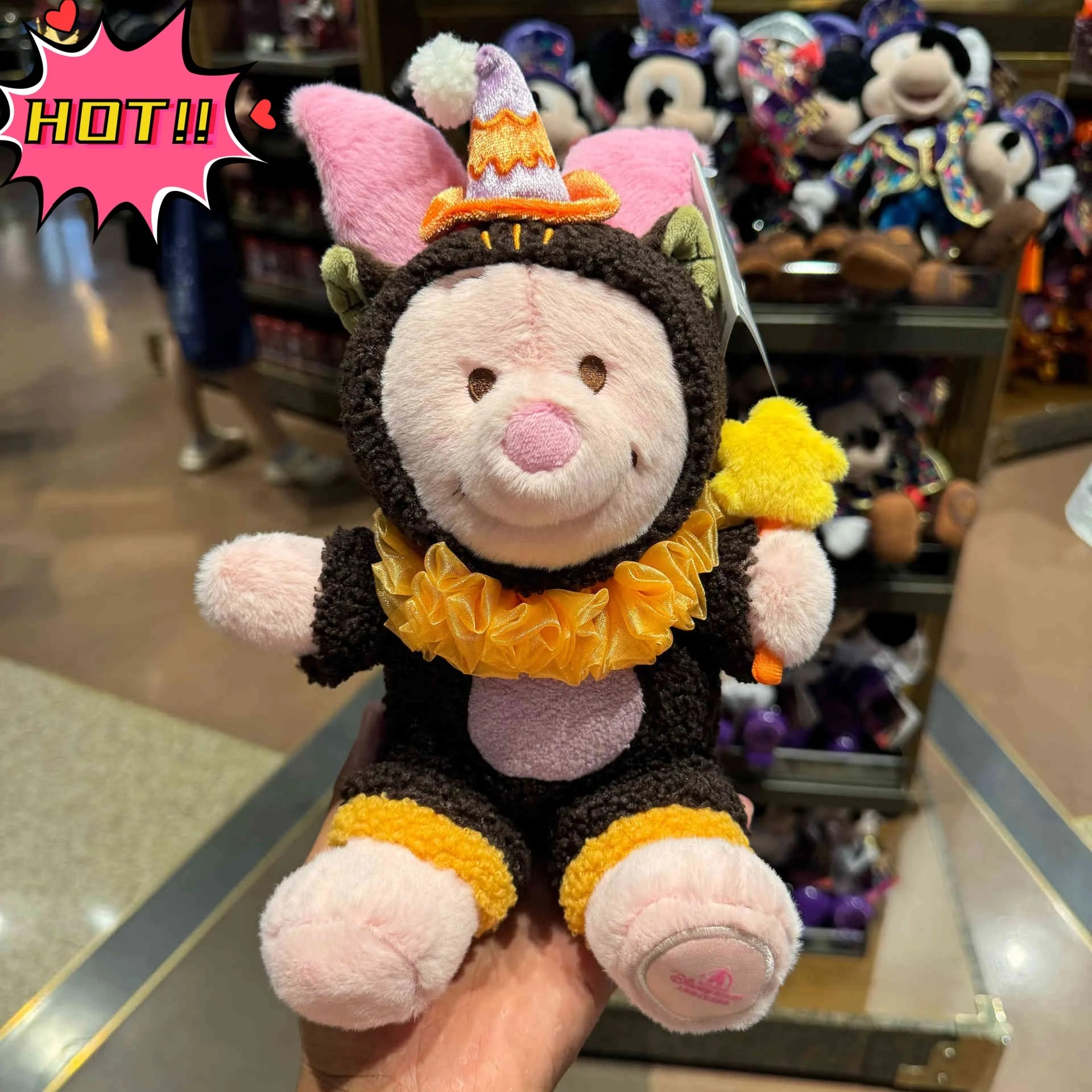 Shanghai Disneyland 2024 Halloween Winnie the Pooh, Piglet, Tigger, and Eeyore Plush Toys & Souvenirs