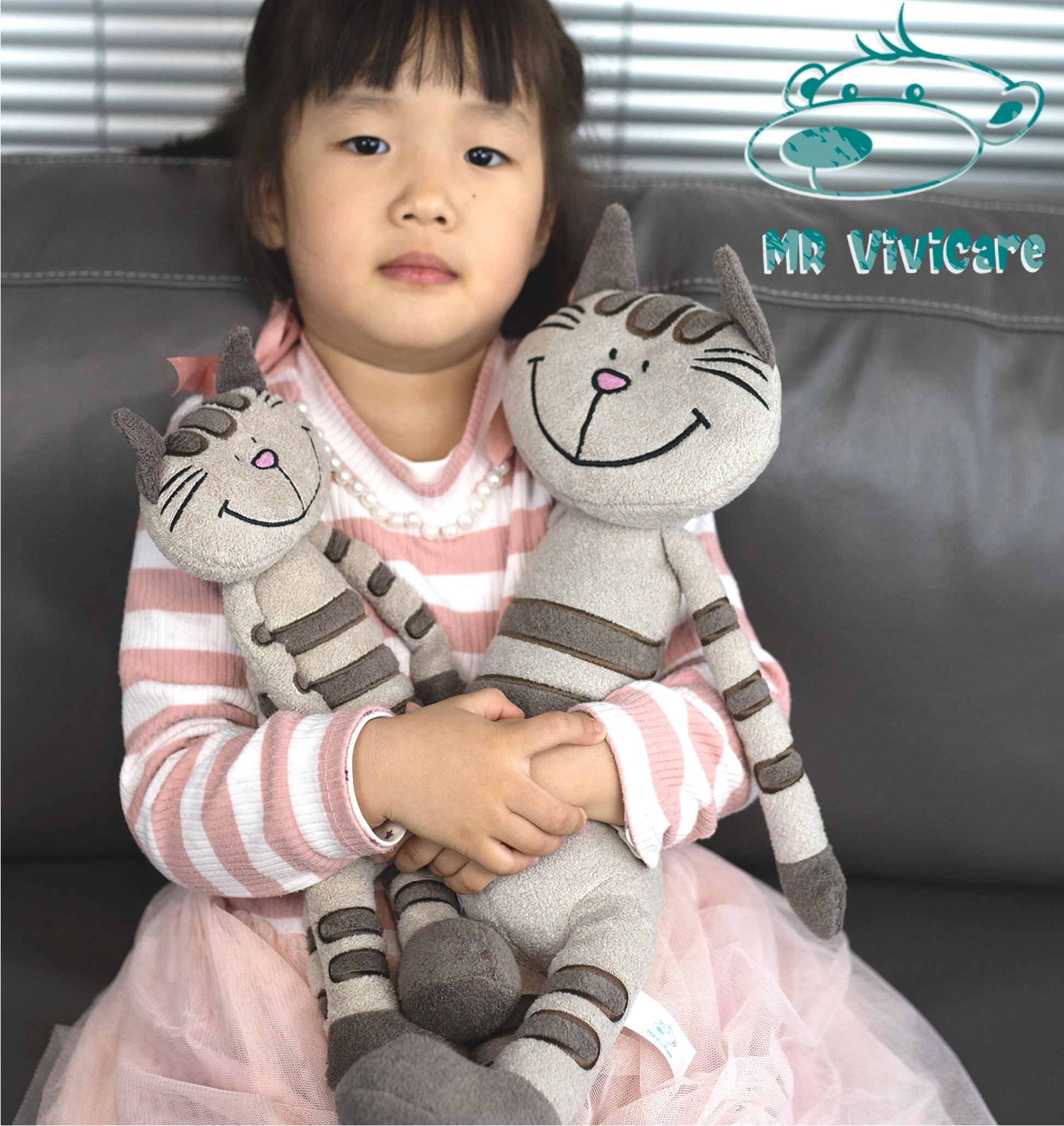“MR Vivicare Striped Cat Plush Dolls - 35cm/45cm Soft Cuddly Stuffed Animals, Cute Smiling Cat Toys for Kids & Adults, Cozy Companion for Bedroom & Nursery”