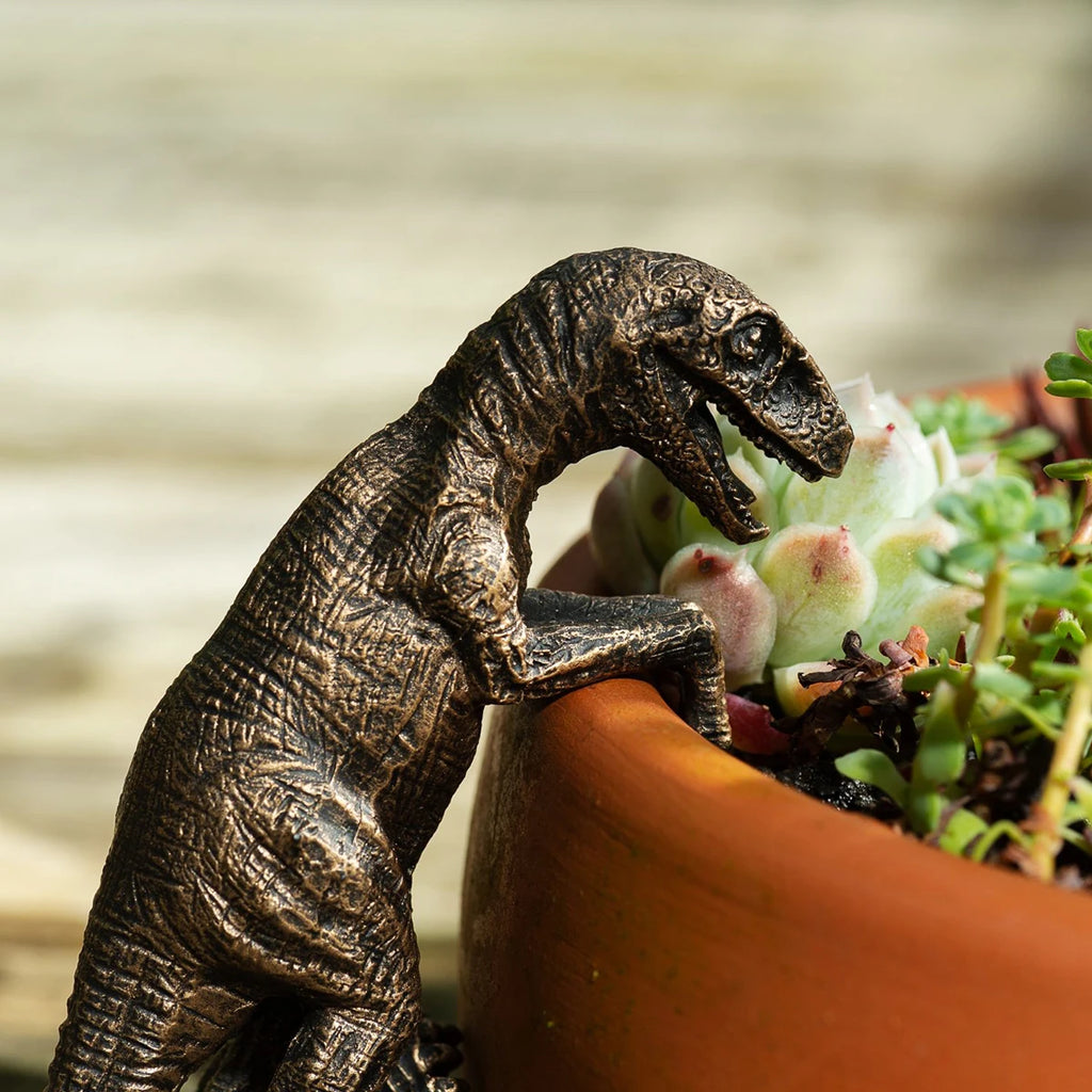 Climbing Dinosaur Planter Ornament, Mini Resin T-Rex Figurine for Succulent Pots, Desk Plants and Playful Home Decor